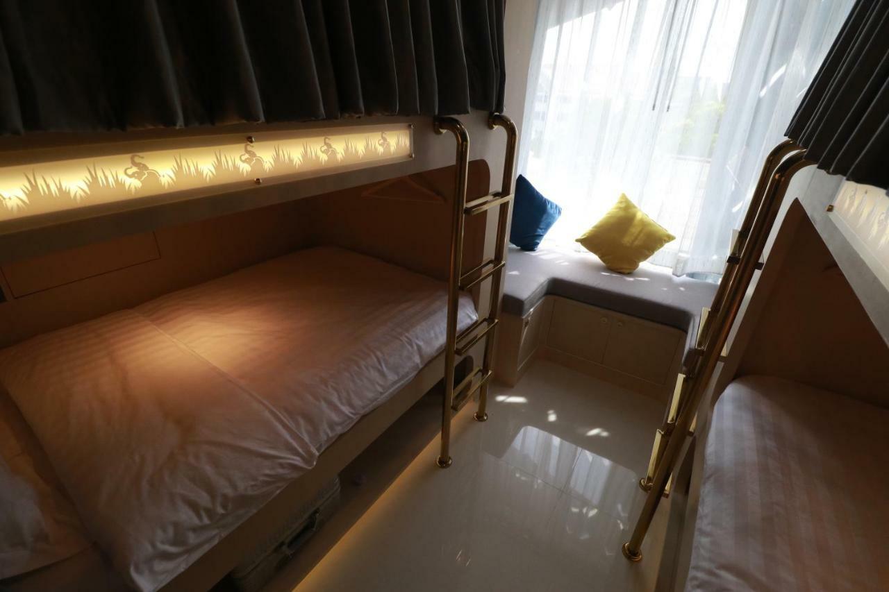 The Lol Elephant Hostel Bangkok Exteriör bild