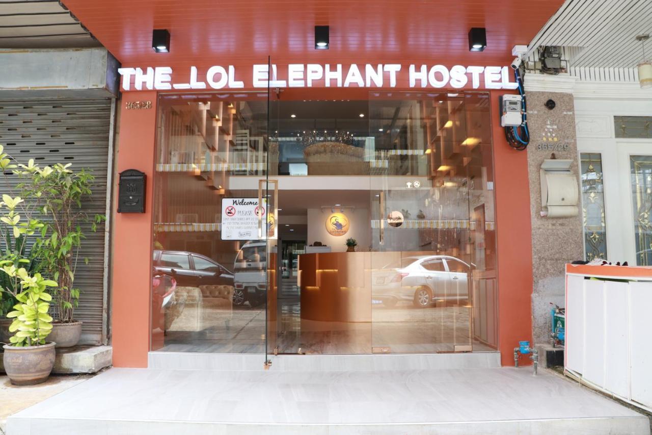 The Lol Elephant Hostel Bangkok Exteriör bild