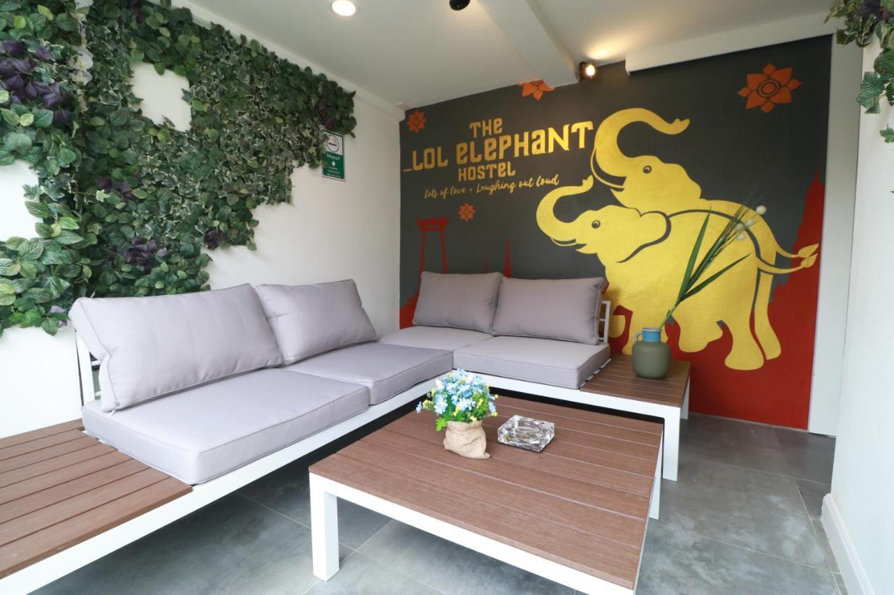 The Lol Elephant Hostel Bangkok Exteriör bild
