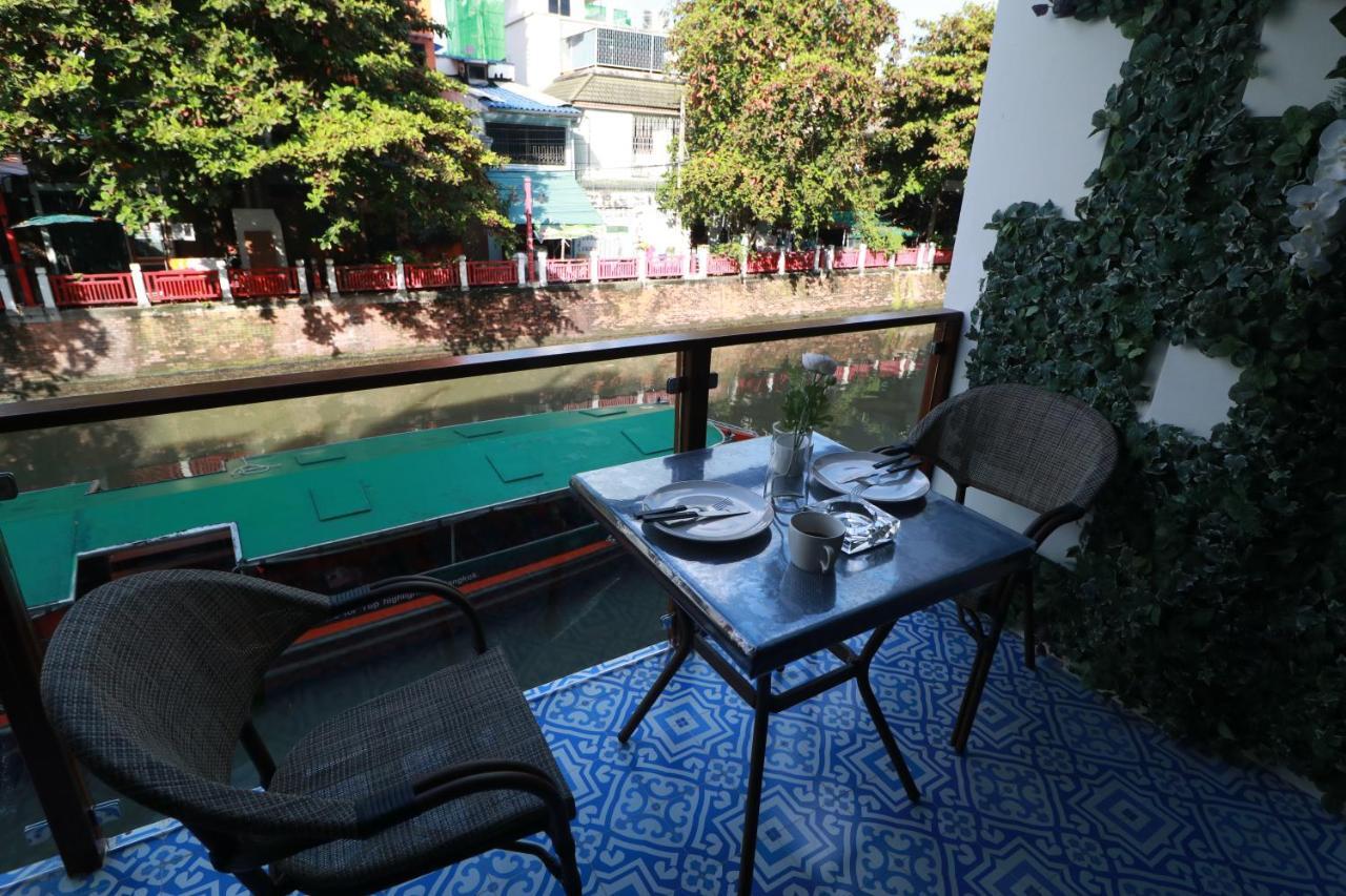 The Lol Elephant Hostel Bangkok Exteriör bild